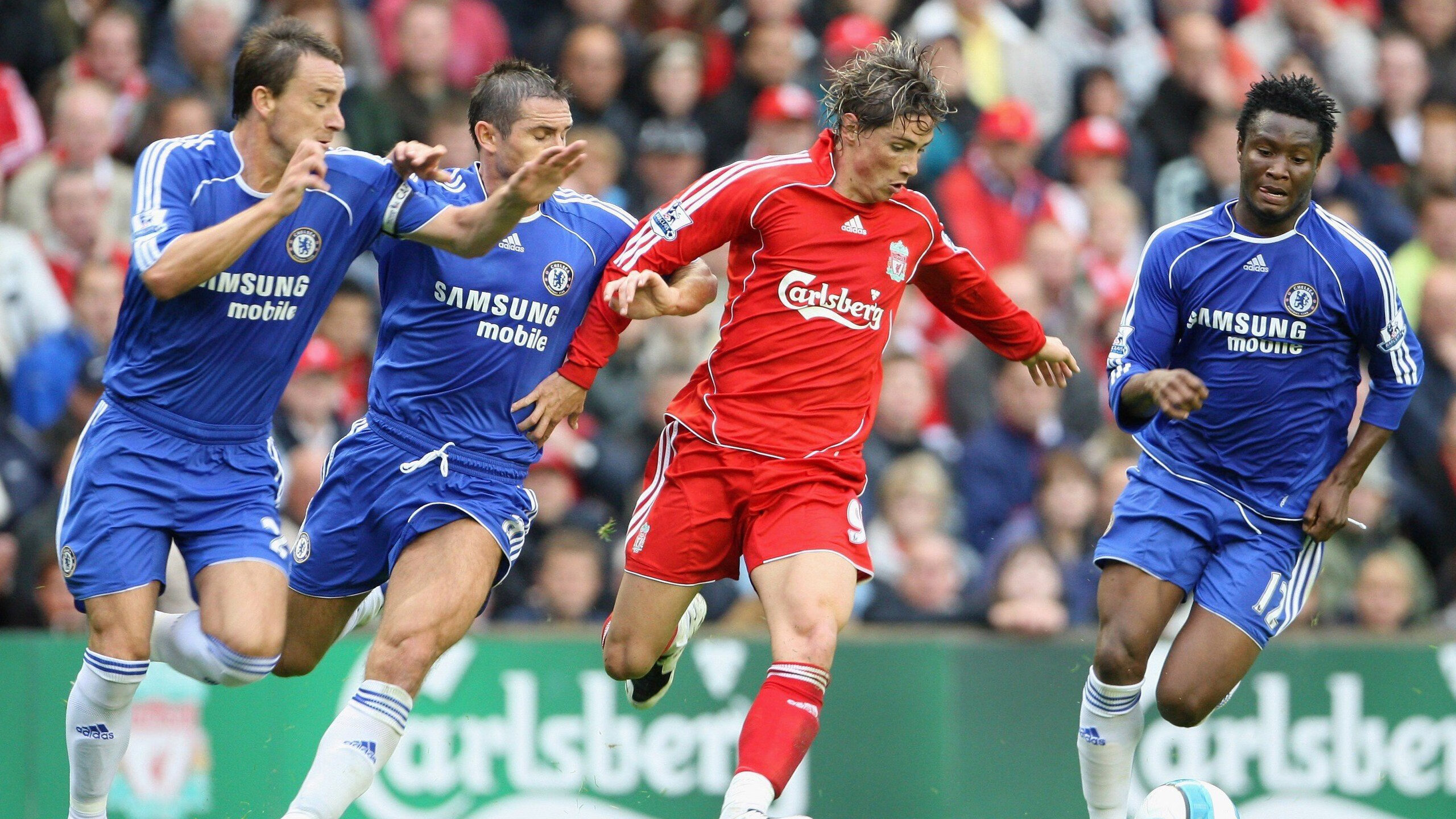 利雅得新月锋线火力无人能挡，利雅得新月球衣品牌